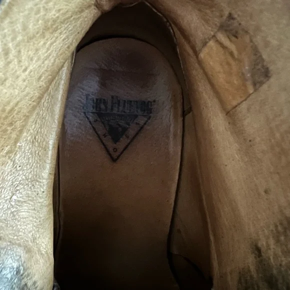 John Fluevog Surrealist Pizza - Picture 4 of 5